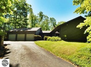 23280 N 135th Ave, Tustin, MI 49688