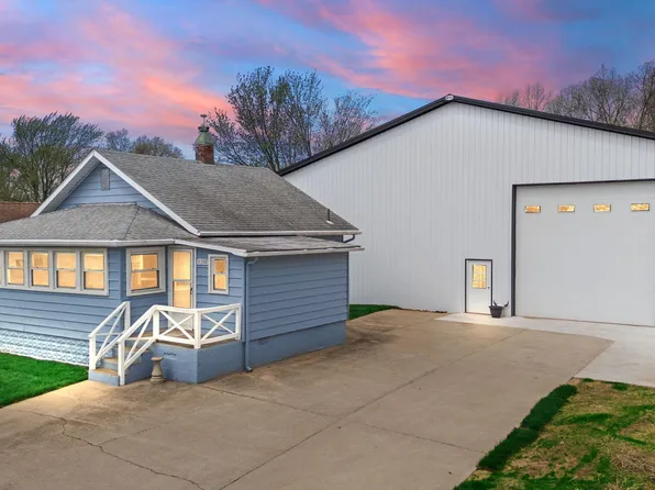 5590 E Maple St, Knox, IN 46534