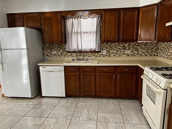 4th image of 9411 S McVicker Ave