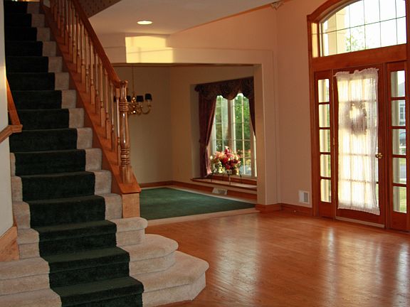 Foyer & dining room