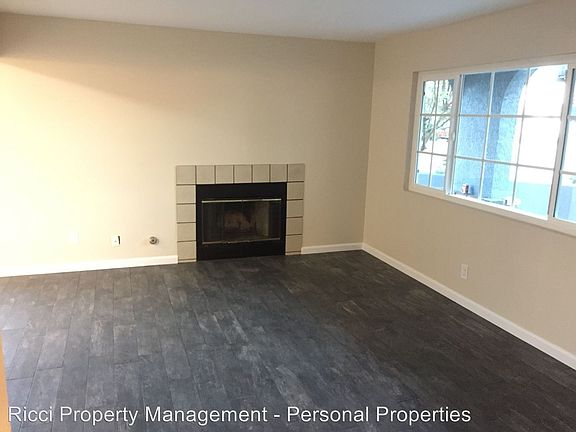 5th image of 11751 Hewes St APT A