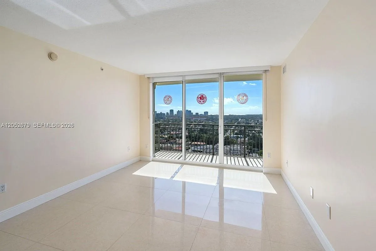 Gables Marquis Condo — Photo 2