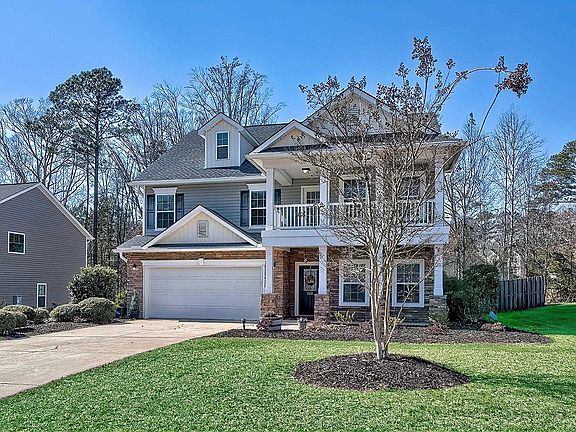 3rd image of 208 Woolbright Ln