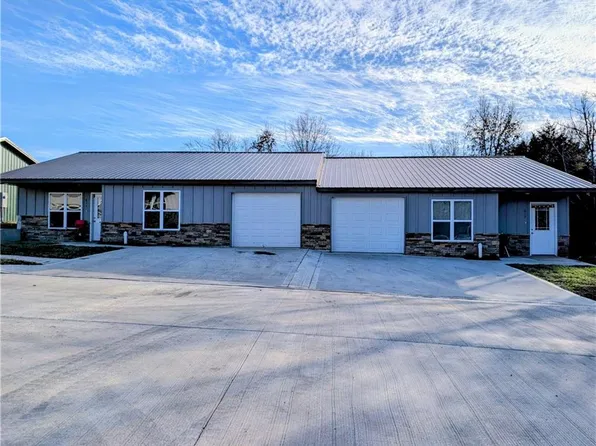 609-611 W Bridge St #613, Knob Noster, MO 65336