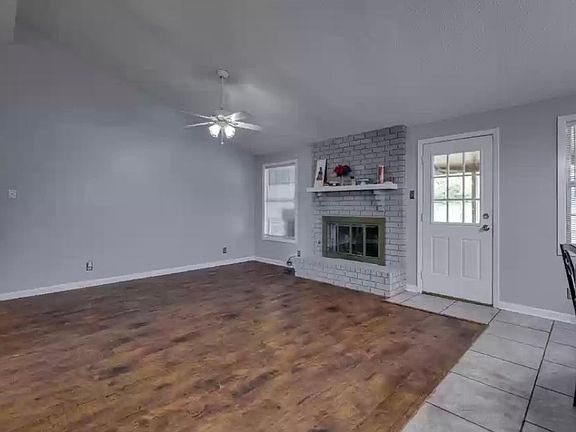 3rd image of 405 Birchwood Dr