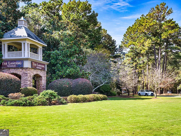 1060 Emerald View Dr — Photo 48