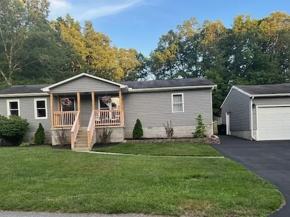 177 Parliament Rd, Shady Spring, WV 25918