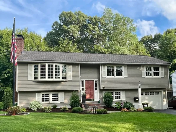 110 Dow Ave, Arlington, MA 02476