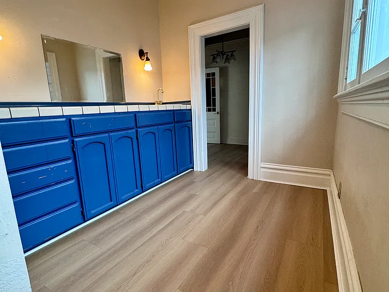1108 G St #MAIN HOUSE — Photo 10