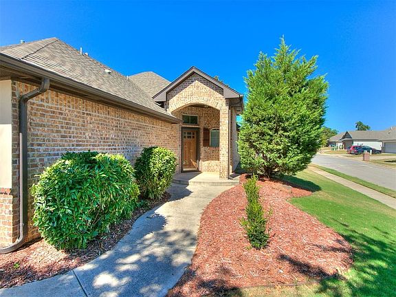 2nd image of 2525 San Marco Ln