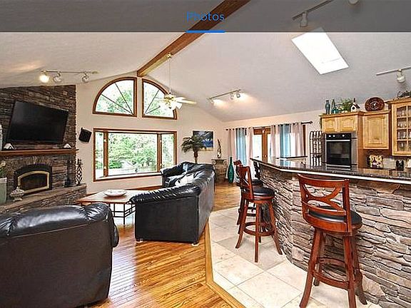 4th image of 2382 Pheasant Run Dr