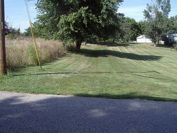 2nd image of 703 W Duncan Dr