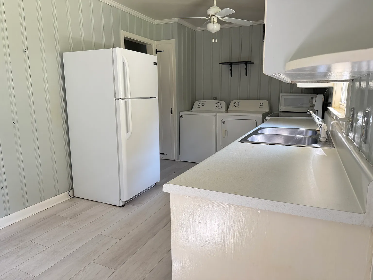 3 bed, 1149 sqft, $2,550 — Photo 3