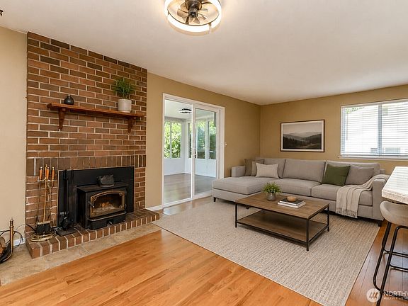 5th image of 2904 Briarwood Court S