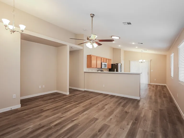4929 Whispering Spring Ave — Photo 5