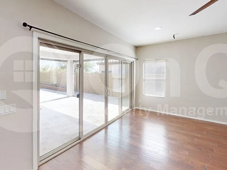 1015 W Spur Dr — Photo 6