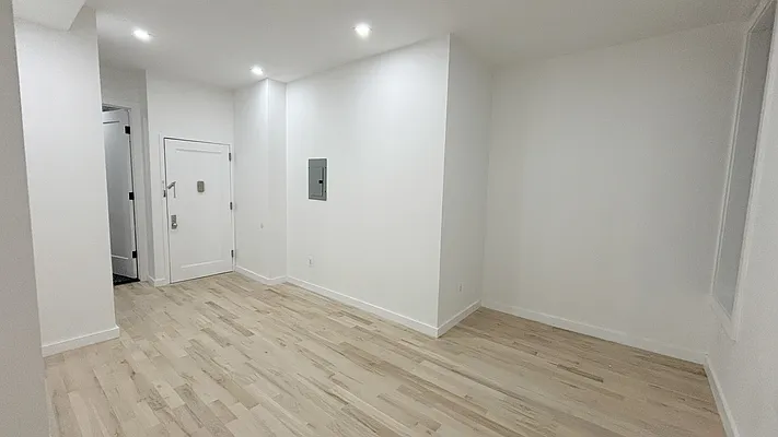 Rented by Rachel Realty | media 2