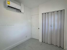 731 SW 3rd Pl, Dania, FL