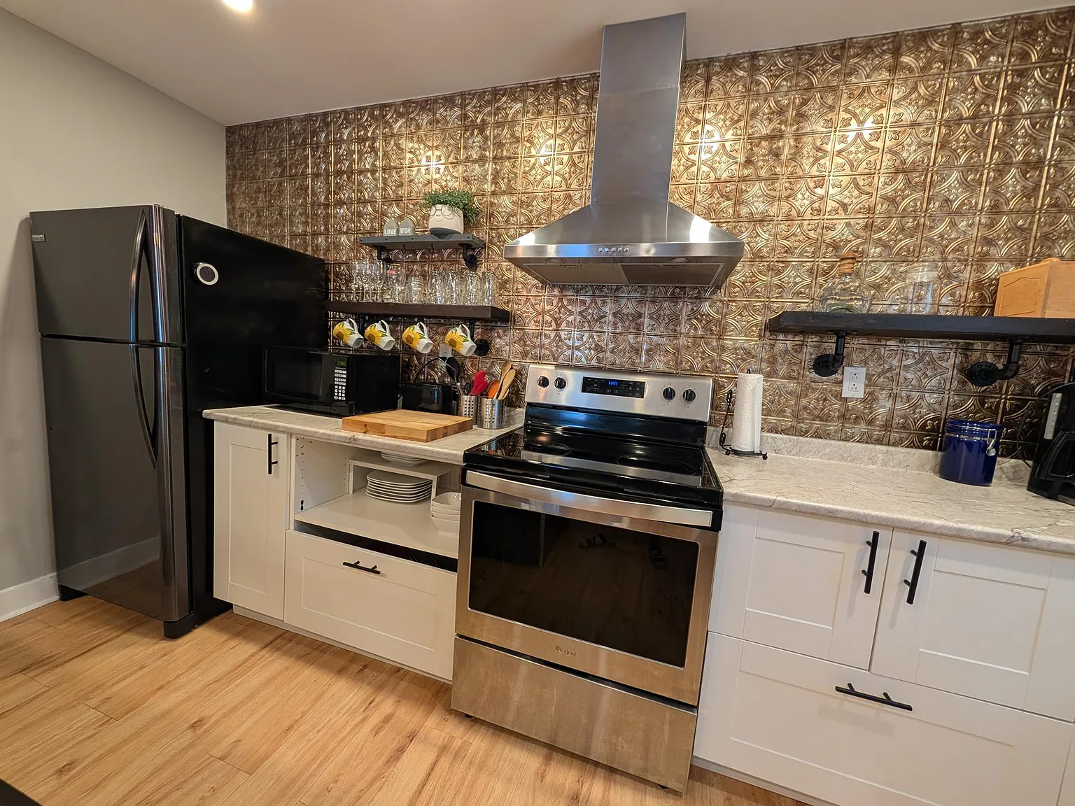 192 Adelaide Street — Photo 4