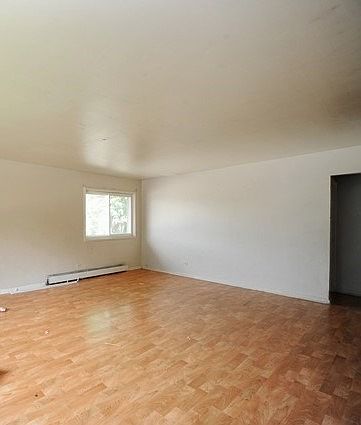 4th image of 1672 Tanglewood Ave