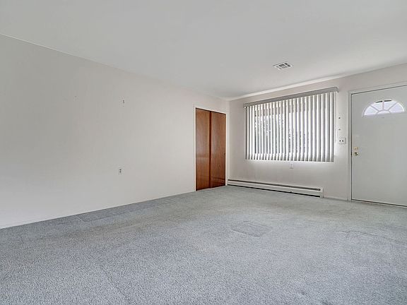 3rd image of 3 Bridgetown Ct