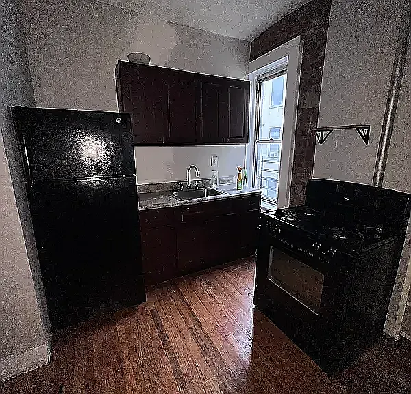 1039 Ocean Ave #12 — Photo 2