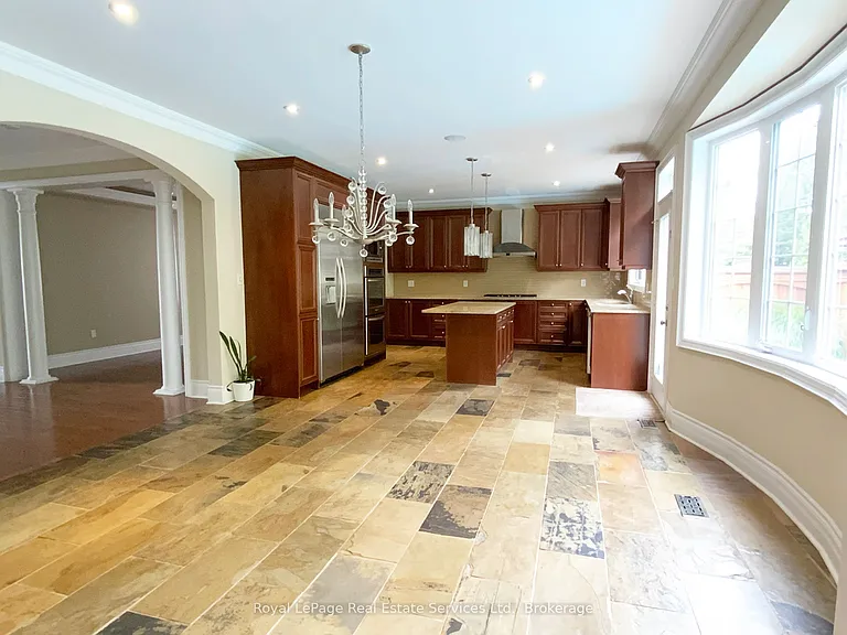3385 Liptay Ave — Photo 13