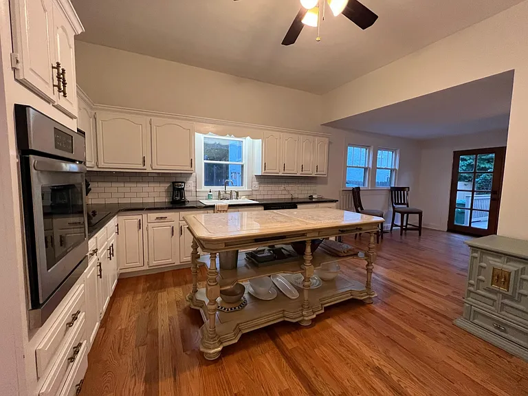 228 Walker Ave NE — Photo 16