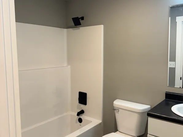 223 W 3rd St, Joplin, MO