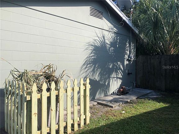 5th image of 5248 102nd Ave