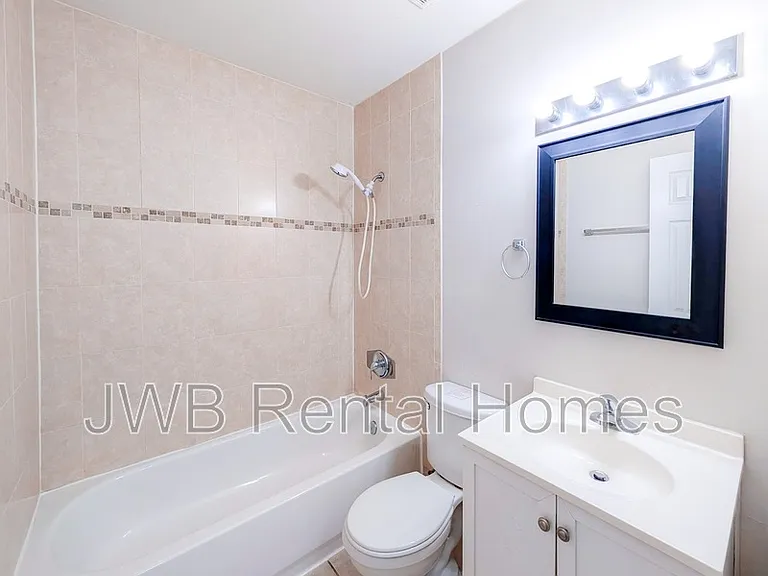4523 Merrimac Ave — Photo 12