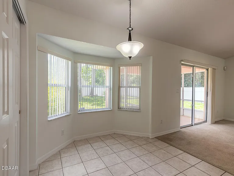14 Riverdale Ln — Photo 4