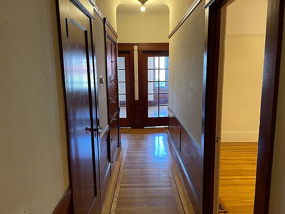 5th image of 2655 Franklin St
