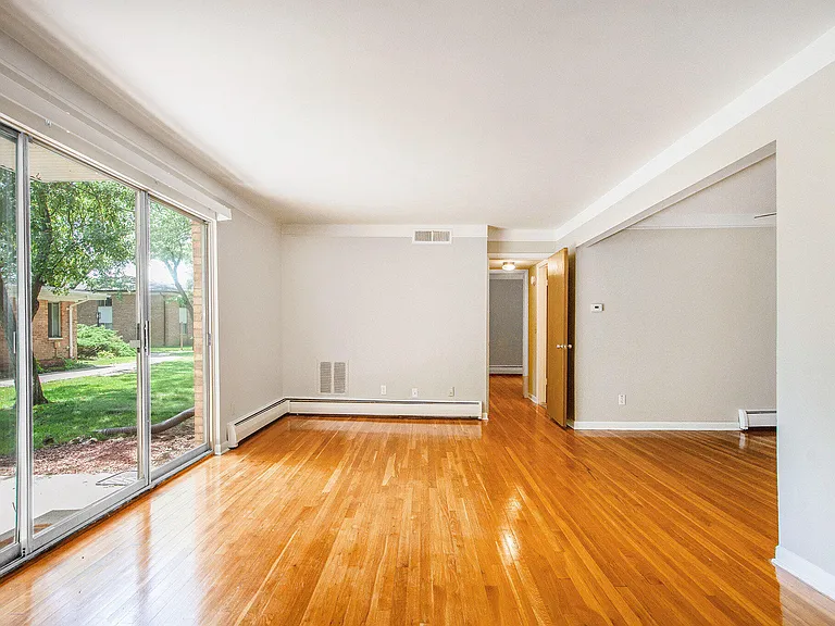 1249 Island Dr #101 — Photo 5