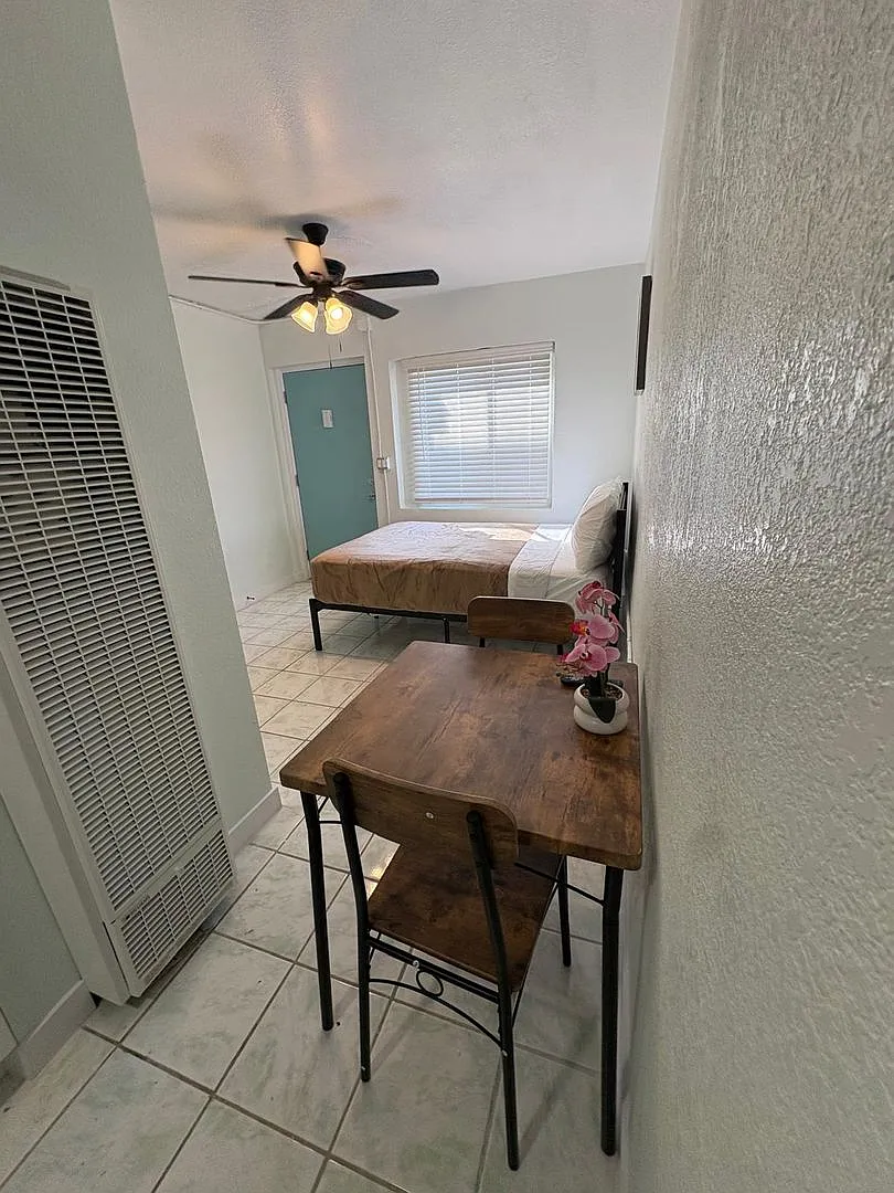 78th Street Apartments — Photo 2