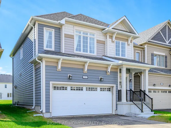 300 McEachern Ln #300, Gravenhurst, ON P1P 0H8