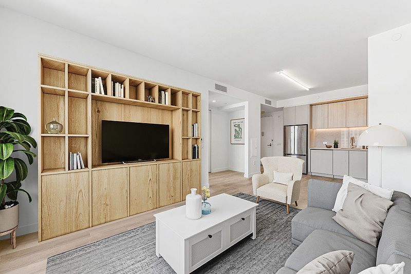 1st image of 17 Hanover Pl #6I