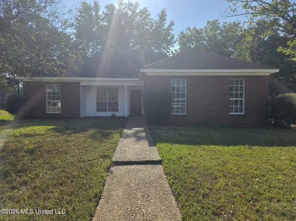 110 Eastwood Dr, Madison, MS 39110