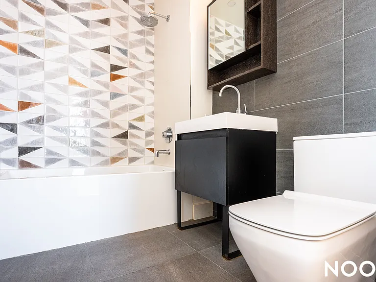 887 Lexington Ave #4F — Photo 8