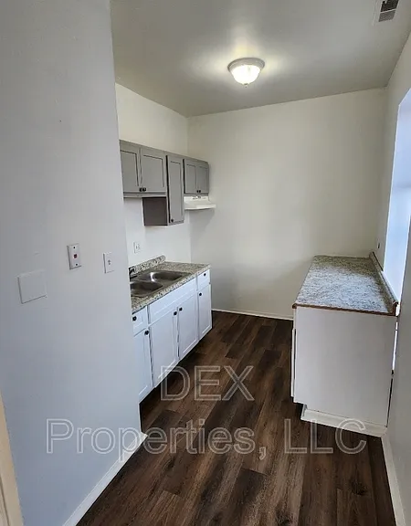 5096 Minerva Ave #C — Photo 1
