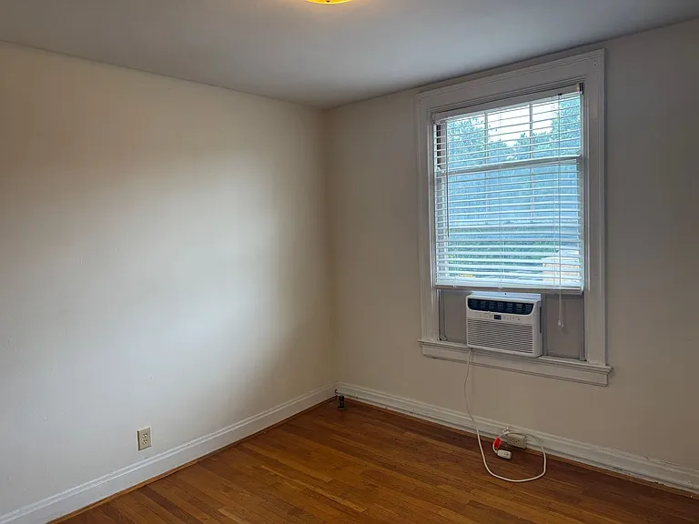 Madison Court — Photo 21