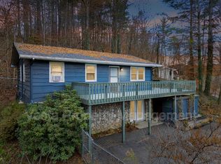 211 Old Gibbs Rd, Weaverville, NC 28787