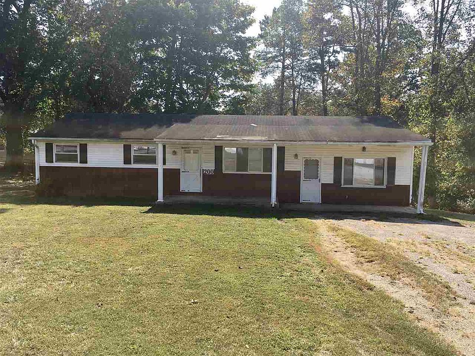 1st image of 200 Doyle Ln