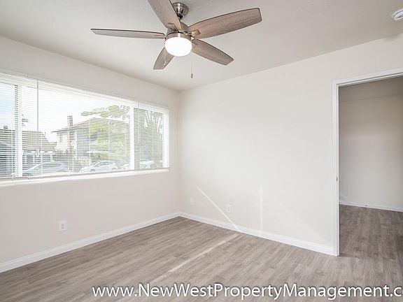2nd image of 555 22nd St