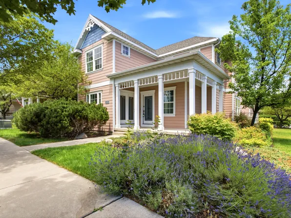 4304 W Blackshear Dr, South Jordan, UT 84009
