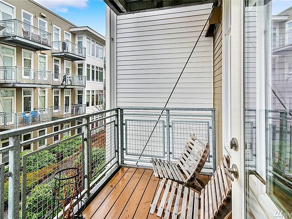 2nd image of 190 Harbor Square Loop NE Unit C228