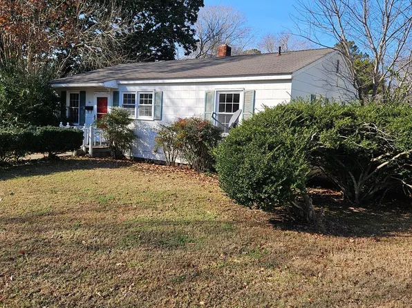 10 Bagwell Ave, Onancock, VA 23417