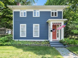 202 E South Holly Rd, Fenton, MI 48430