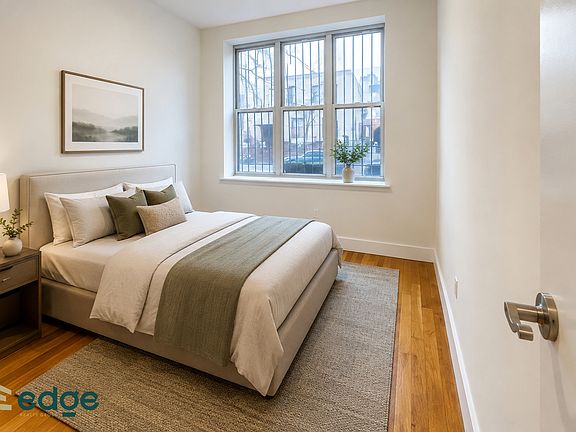 3rd image of 1358 Dekalb Ave APT 1L