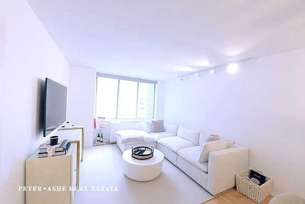 Rented by Peter Ashe | media 1